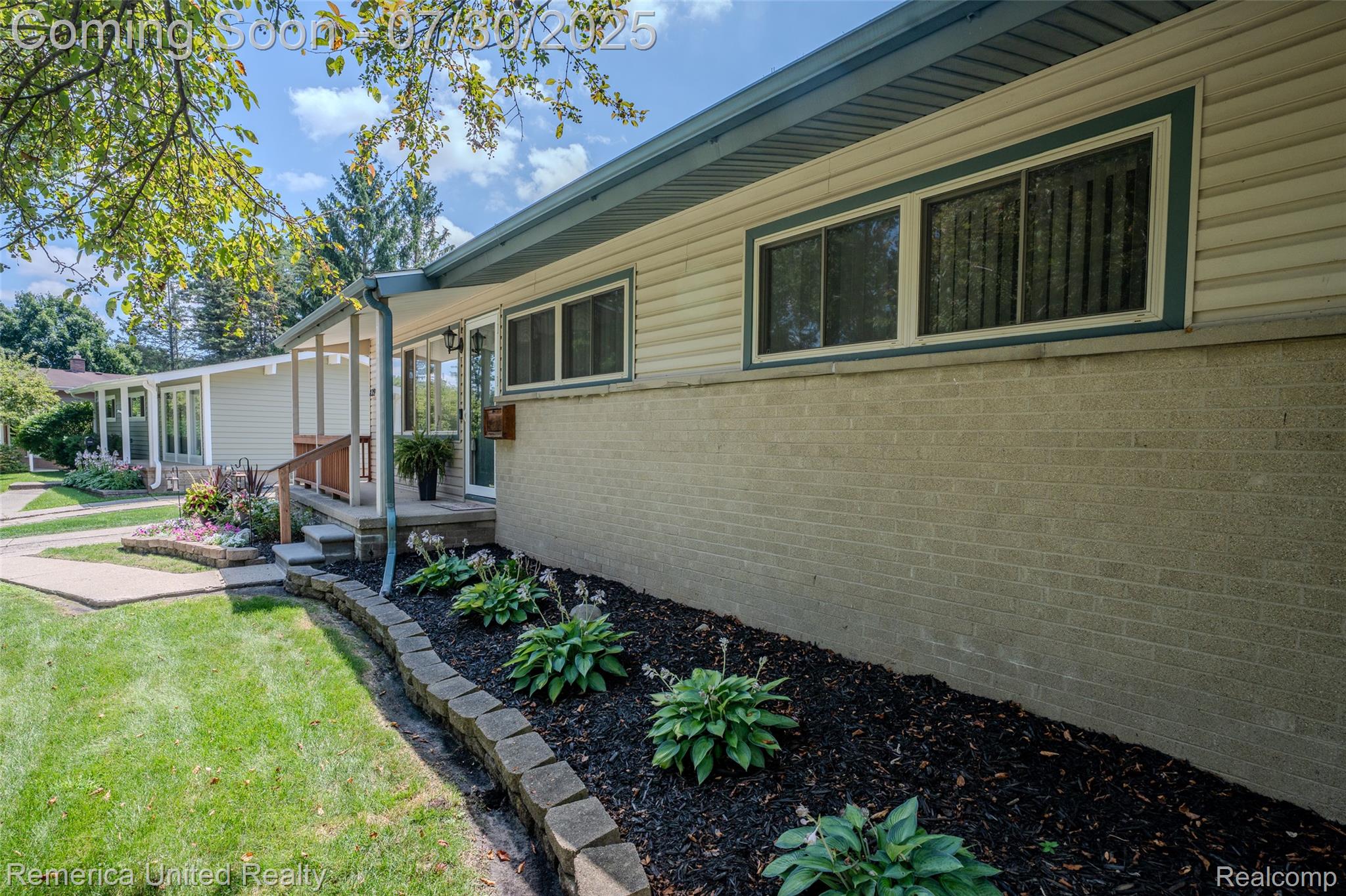 839 Sweetbriar