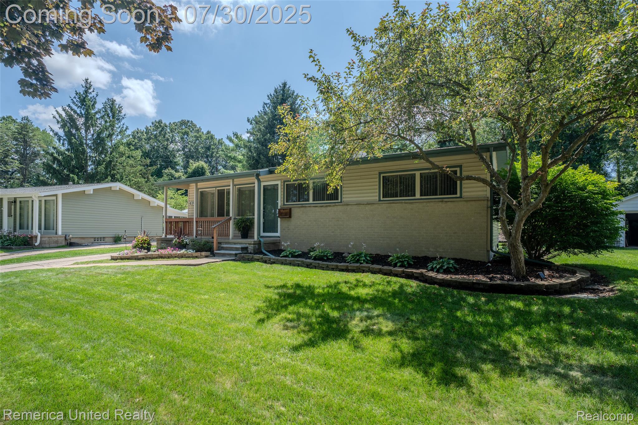 839 Sweetbriar