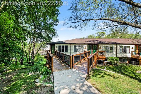 851 Union Street 40 Milford Village MI 48381