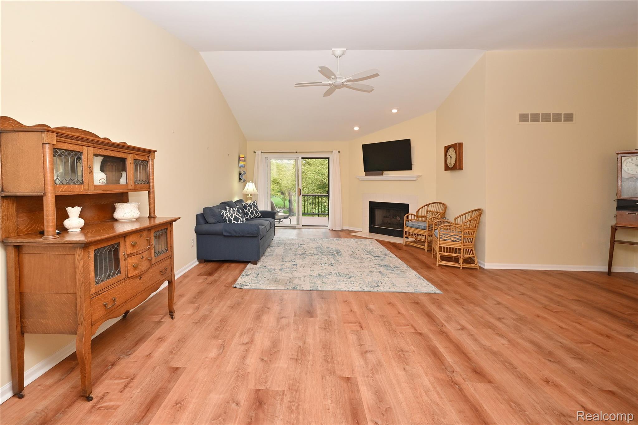 35285 Lone Pine Lane