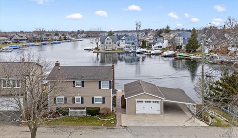 Photo of 231 O'connor Street, Lake Orion Village, MI 48362 (MLS # 20261023453)