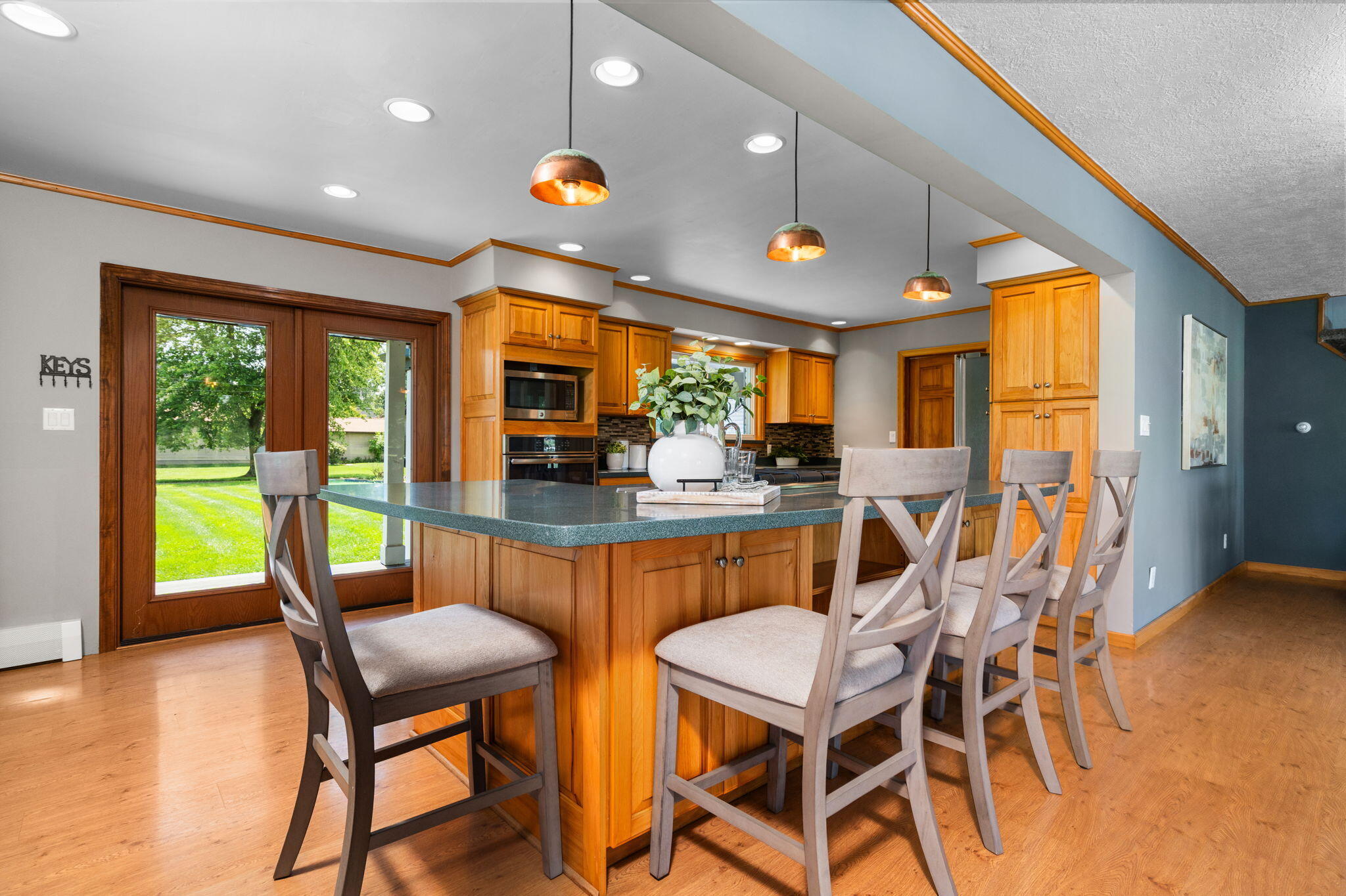 4405 Shoreview Lane