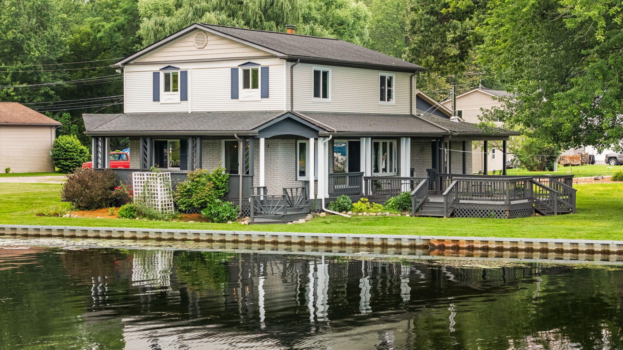 4405 Shoreview Lane