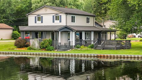 4405 Shoreview Lane Hamburg Township MI 48189