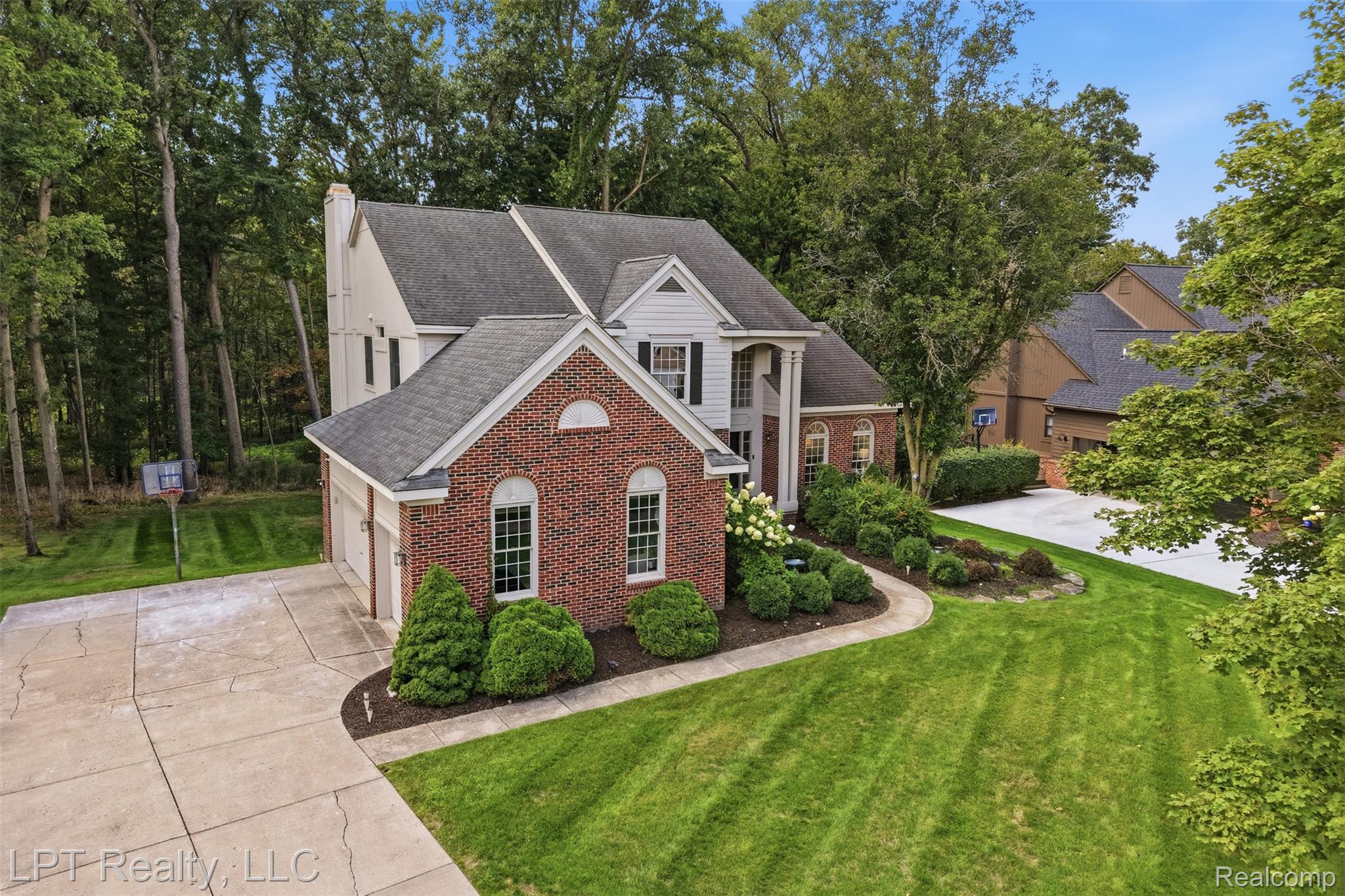 1419 Woodbridge Lane