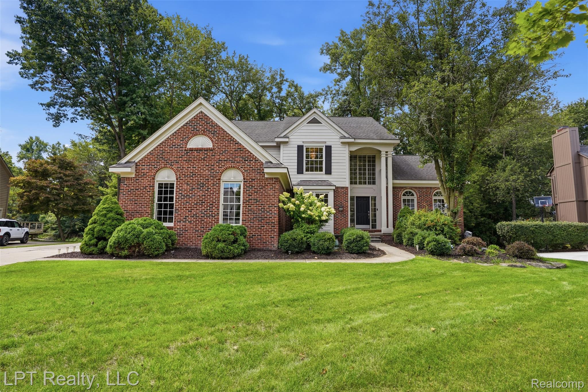 1419 Woodbridge Lane