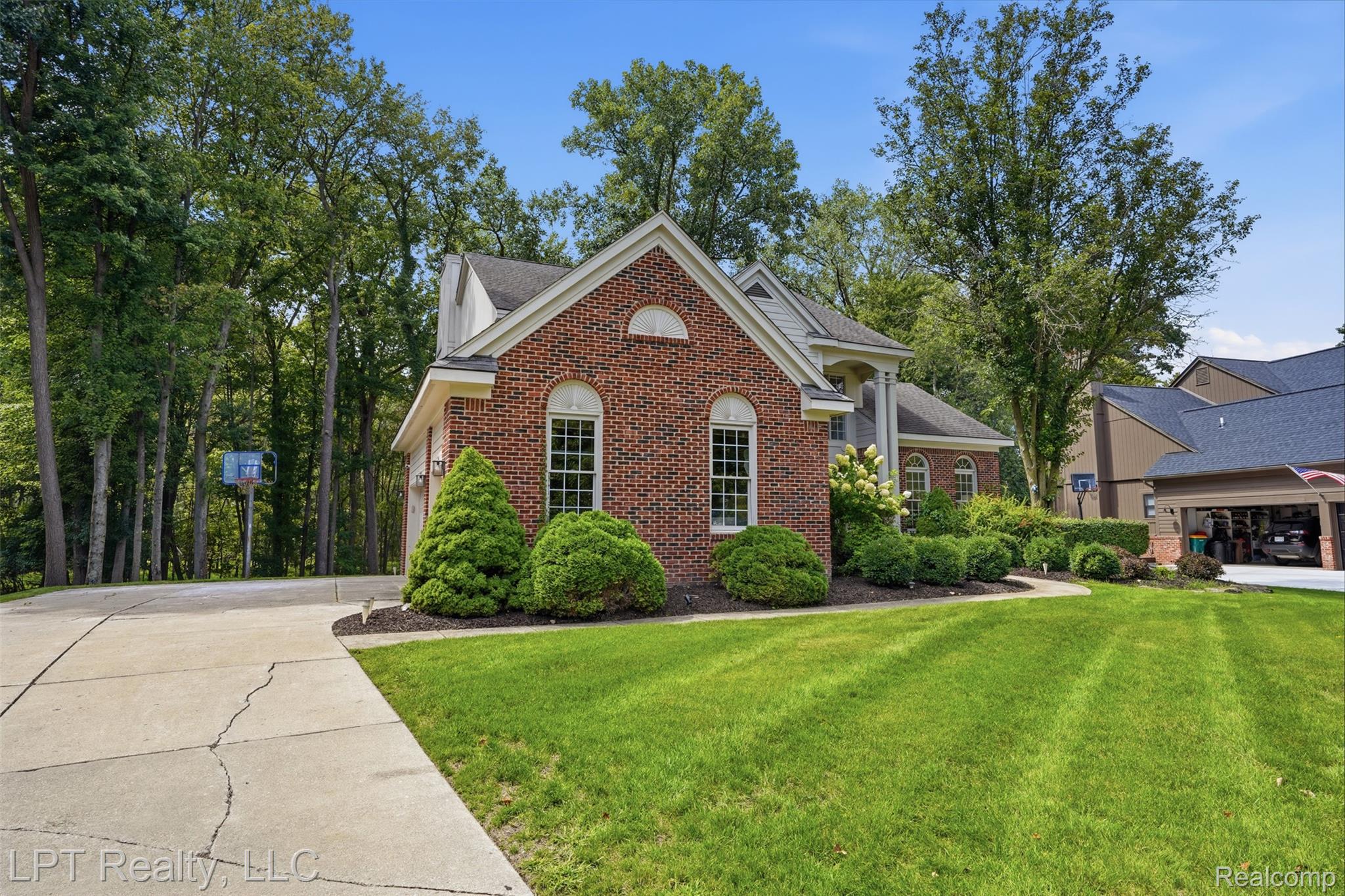 1419 Woodbridge Lane