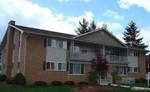 6194 Richards Green Oak Township MI 48116