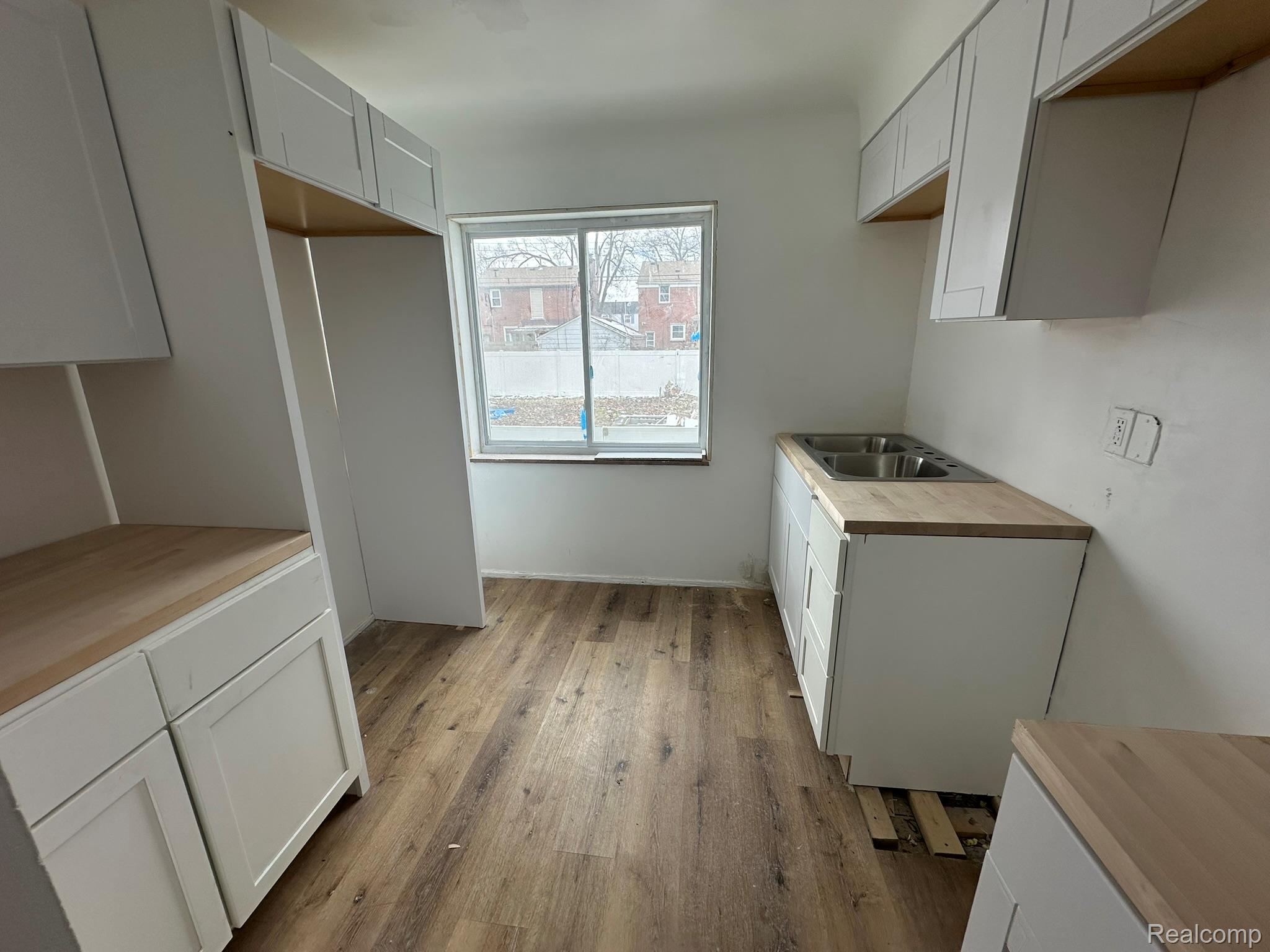 15759 Evergreen Road