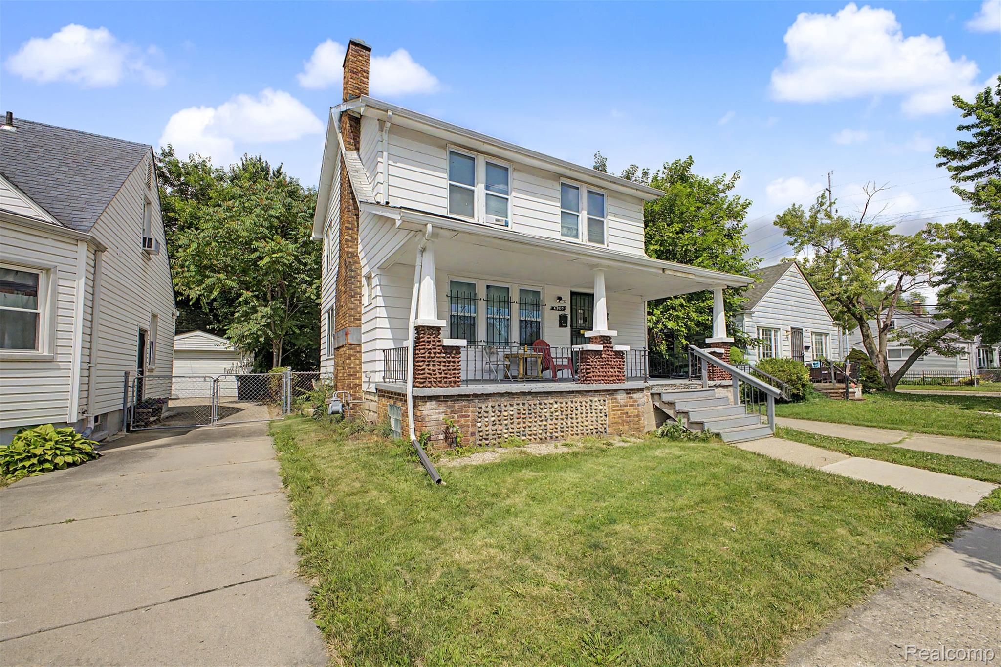 6539 Greenview Avenue