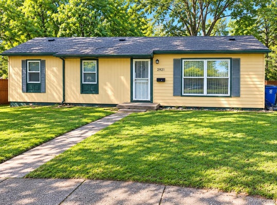 2921 E PIERSON RD, FLINT, MI 48506 - Image 302957868baeeb9eefdb7bb6f0c3703c/1027978800