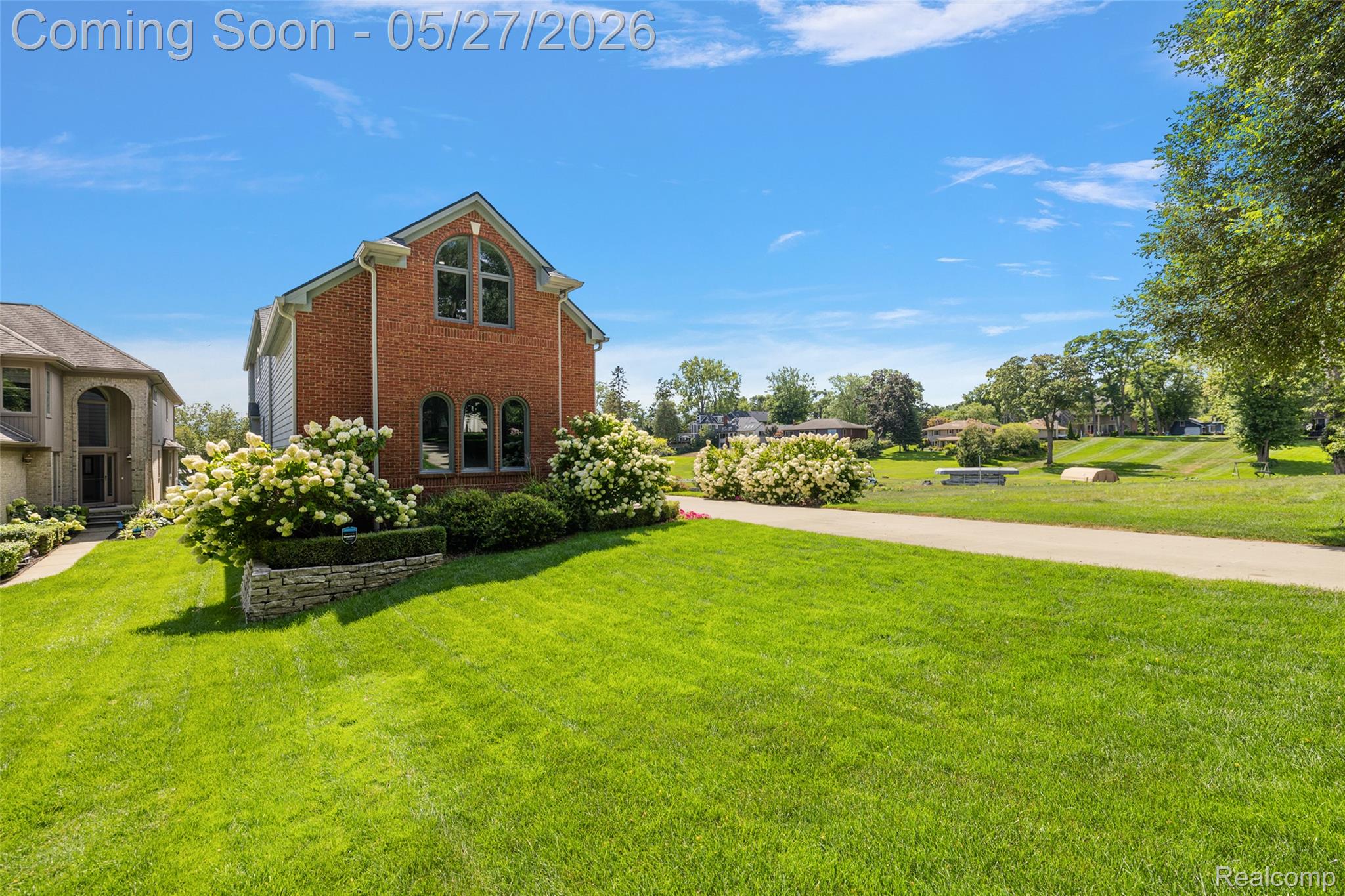 1600 Vanstone Drive