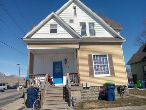 411 10th Street Bay City City MI 48708