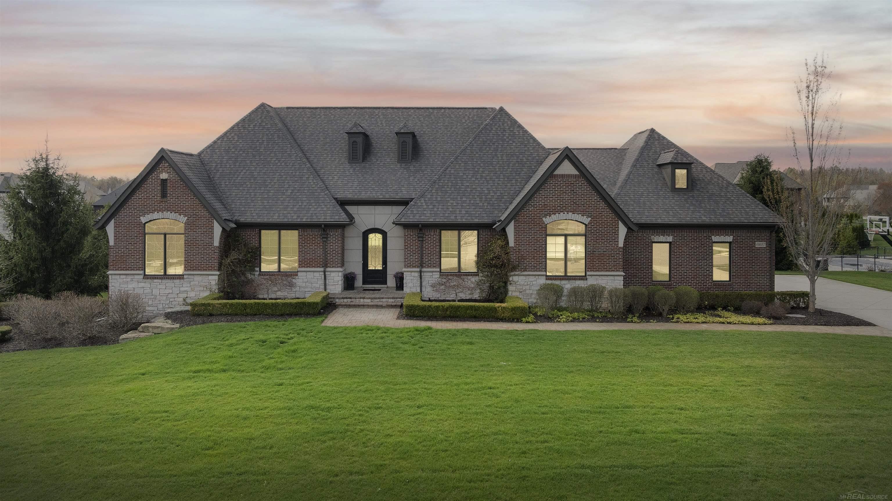 61657 Cotswold Drive