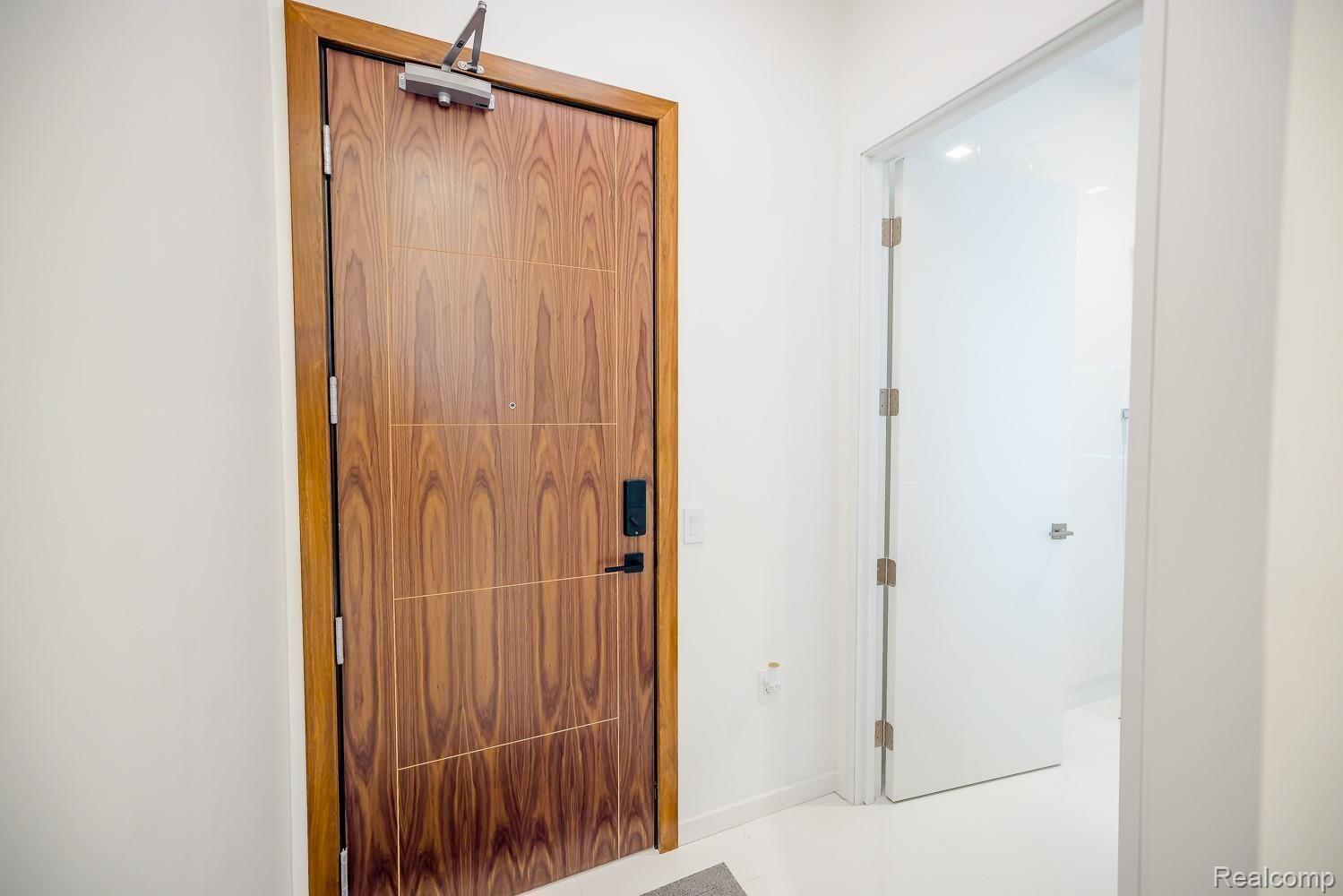 400 S Old Woodward Avenue 206