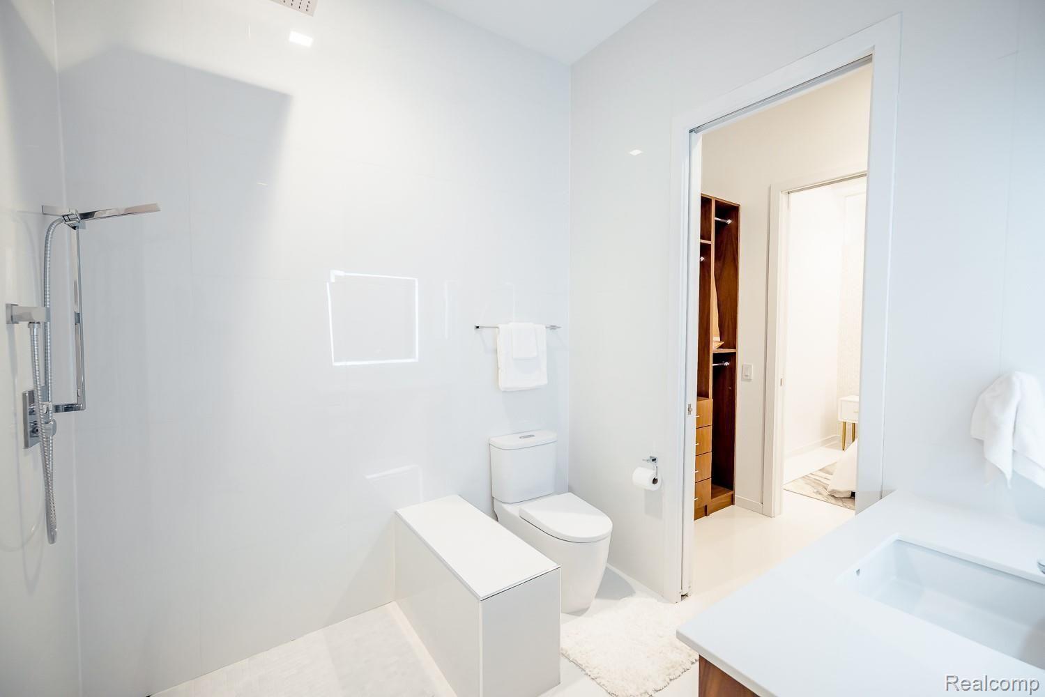 400 S Old Woodward Avenue 206