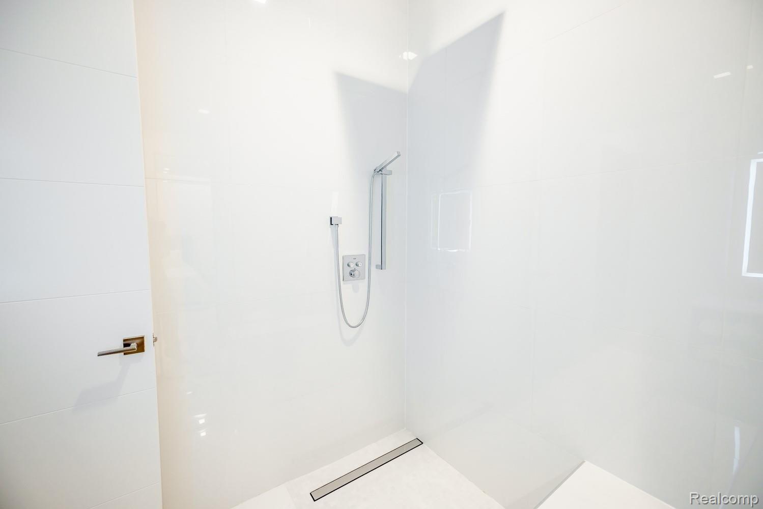 400 S Old Woodward Avenue 206
