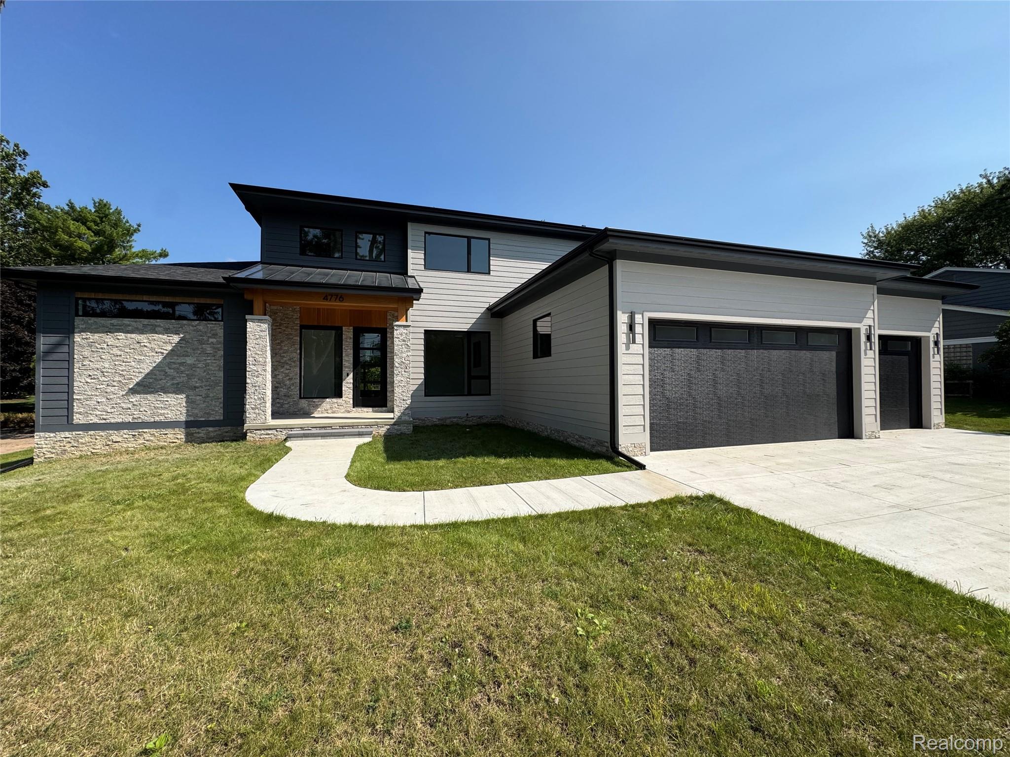 4776 WALNUT LAKE Road