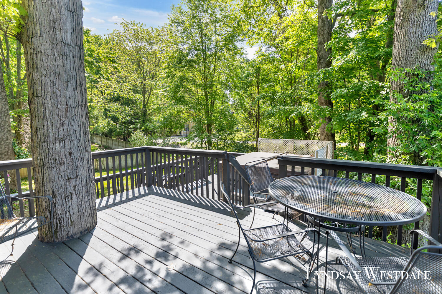 6774 Woodbrook Drive SE