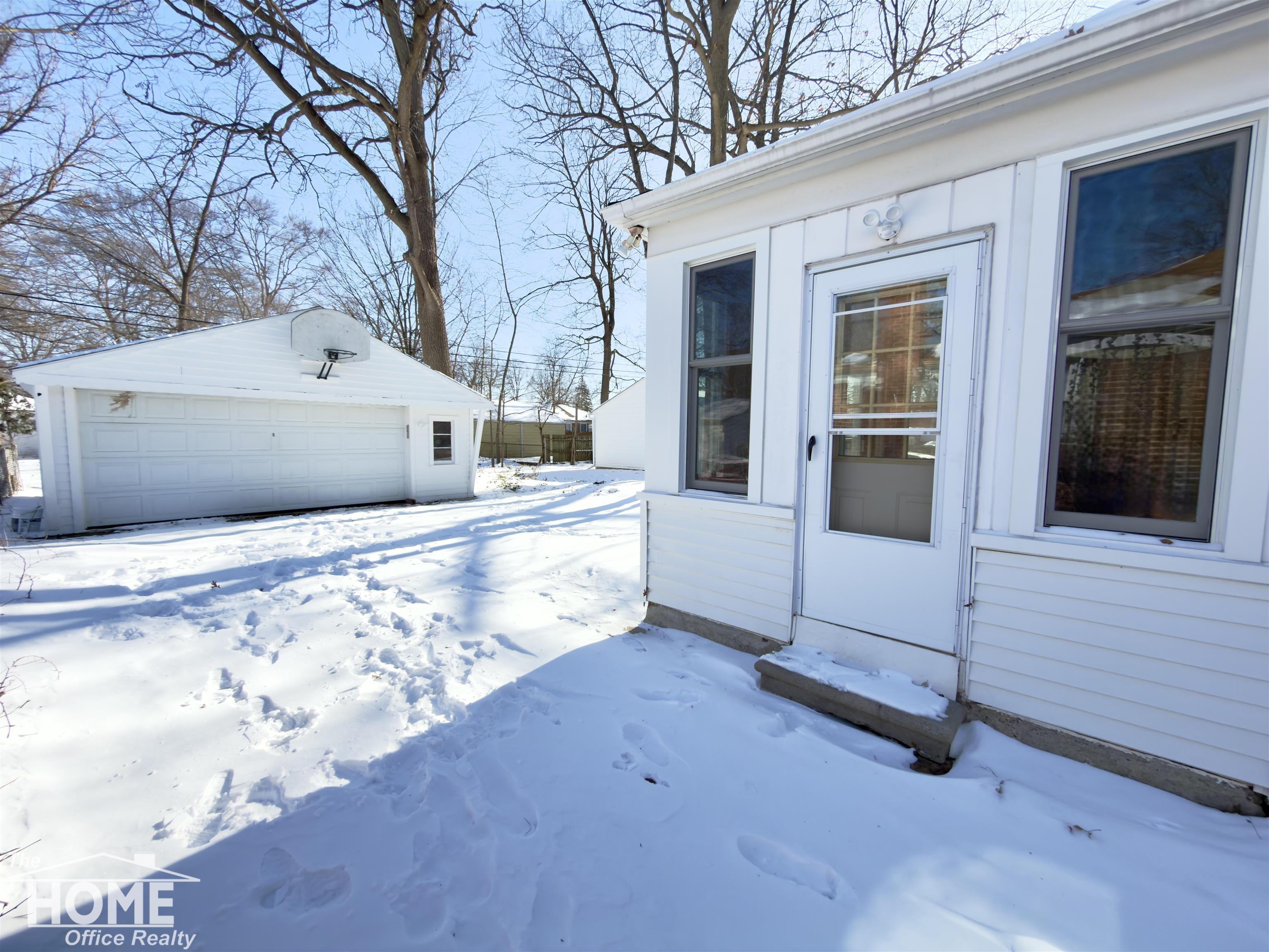 16544 Delaware Avenue