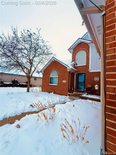 31197 Jaguar Drive Chesterfield Township MI 48047