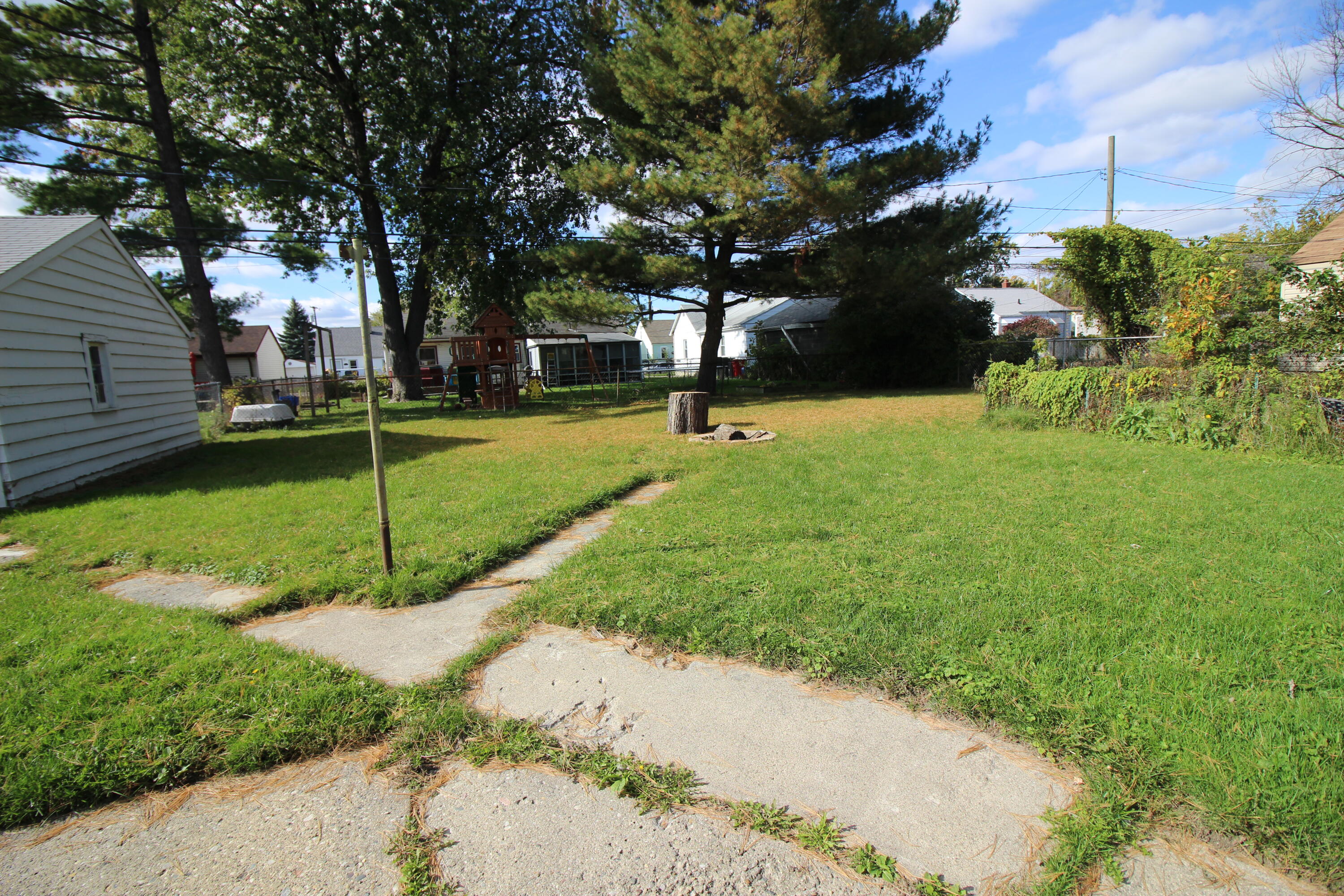 28889 Hillview Street