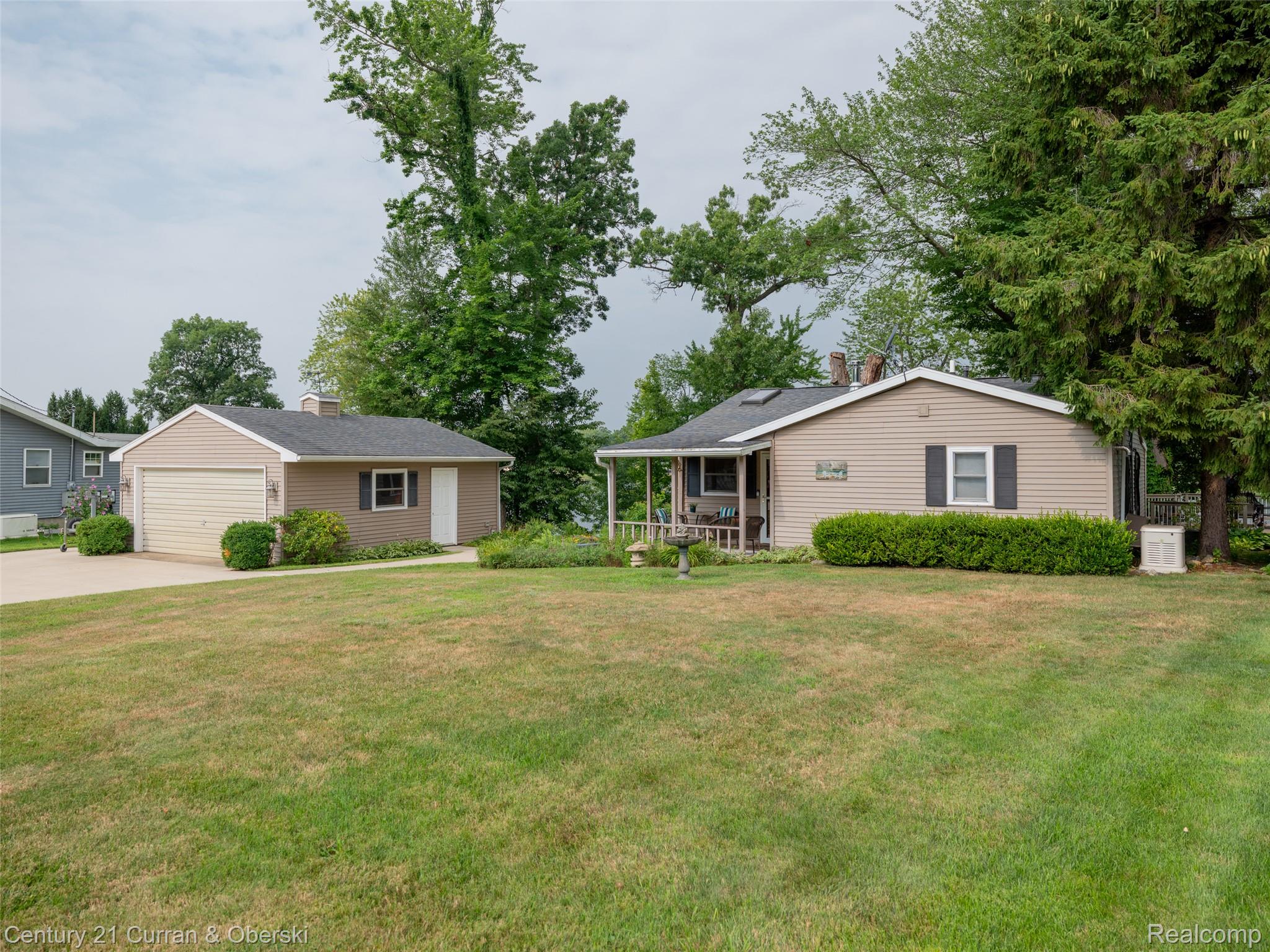 60846 N Lakeshore Drive