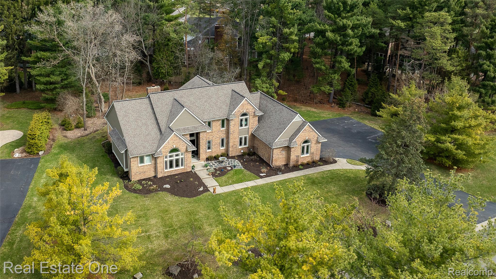 5350 Hidden Pines Drive