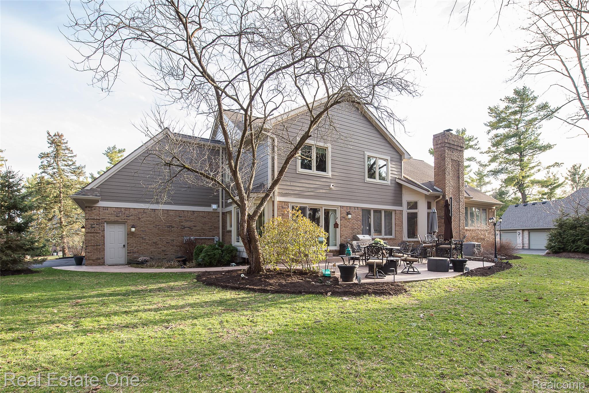 5350 Hidden Pines Drive