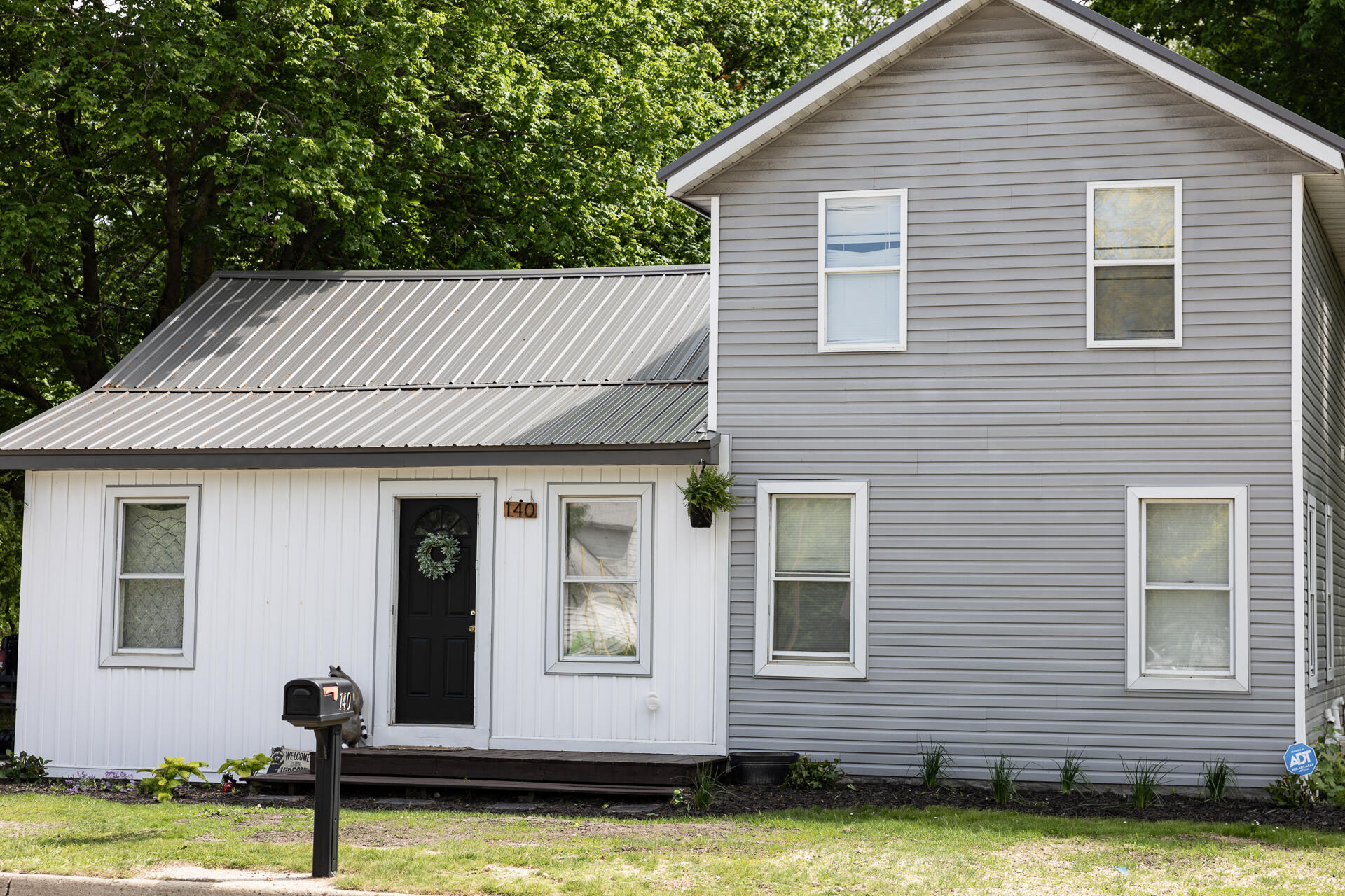 140 E South Avenue