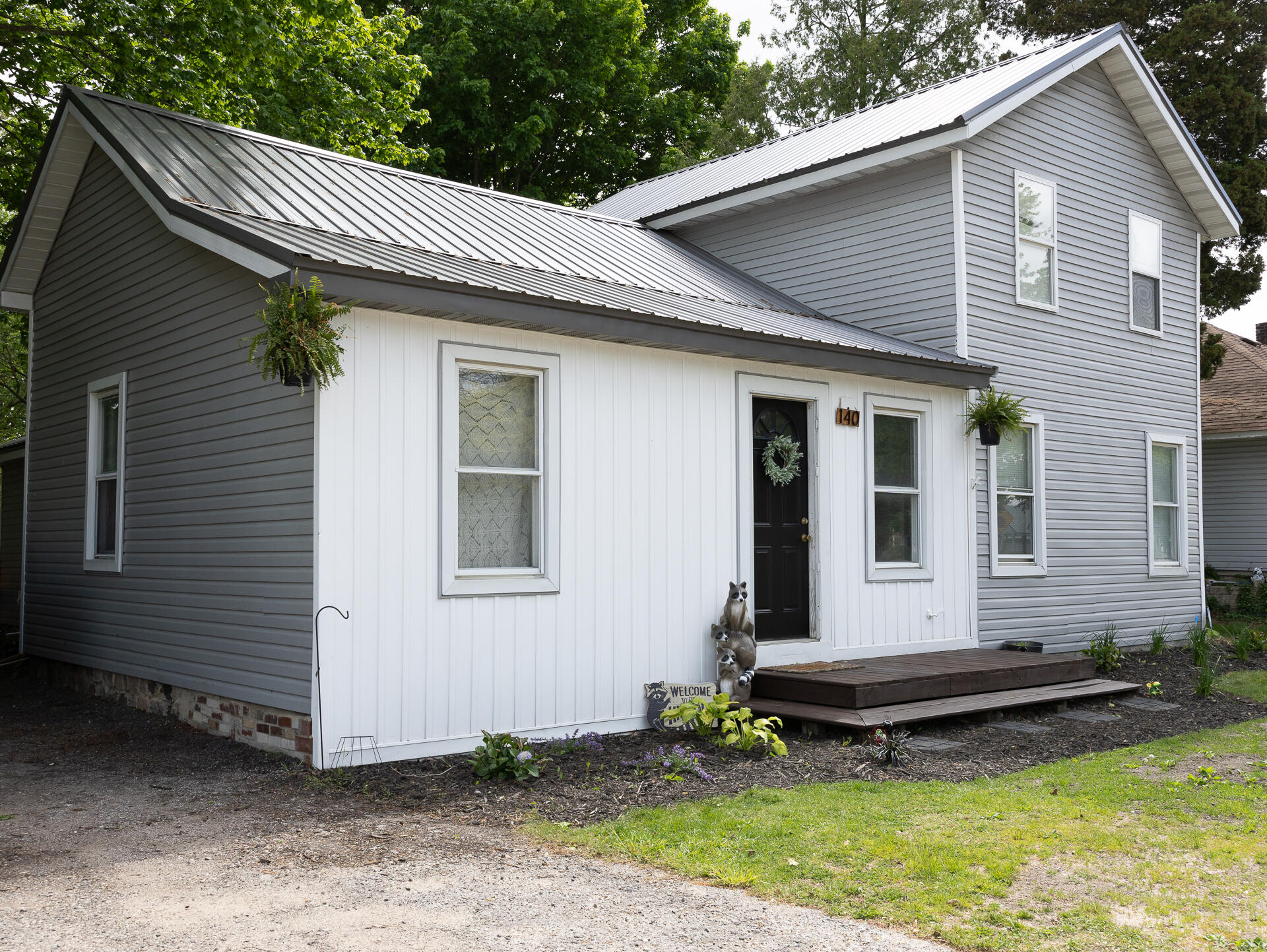 140 E South Avenue