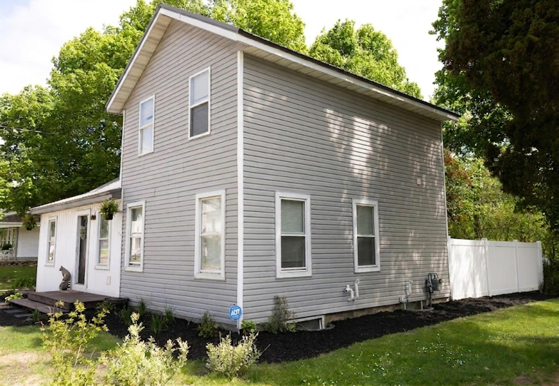 140 E South Avenue