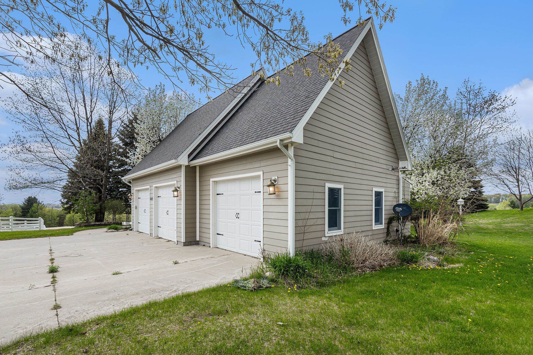 6075 Arabian Lane