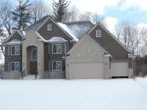 56350 Willow Creek Boulevard Shelby Charter Township MI 48316