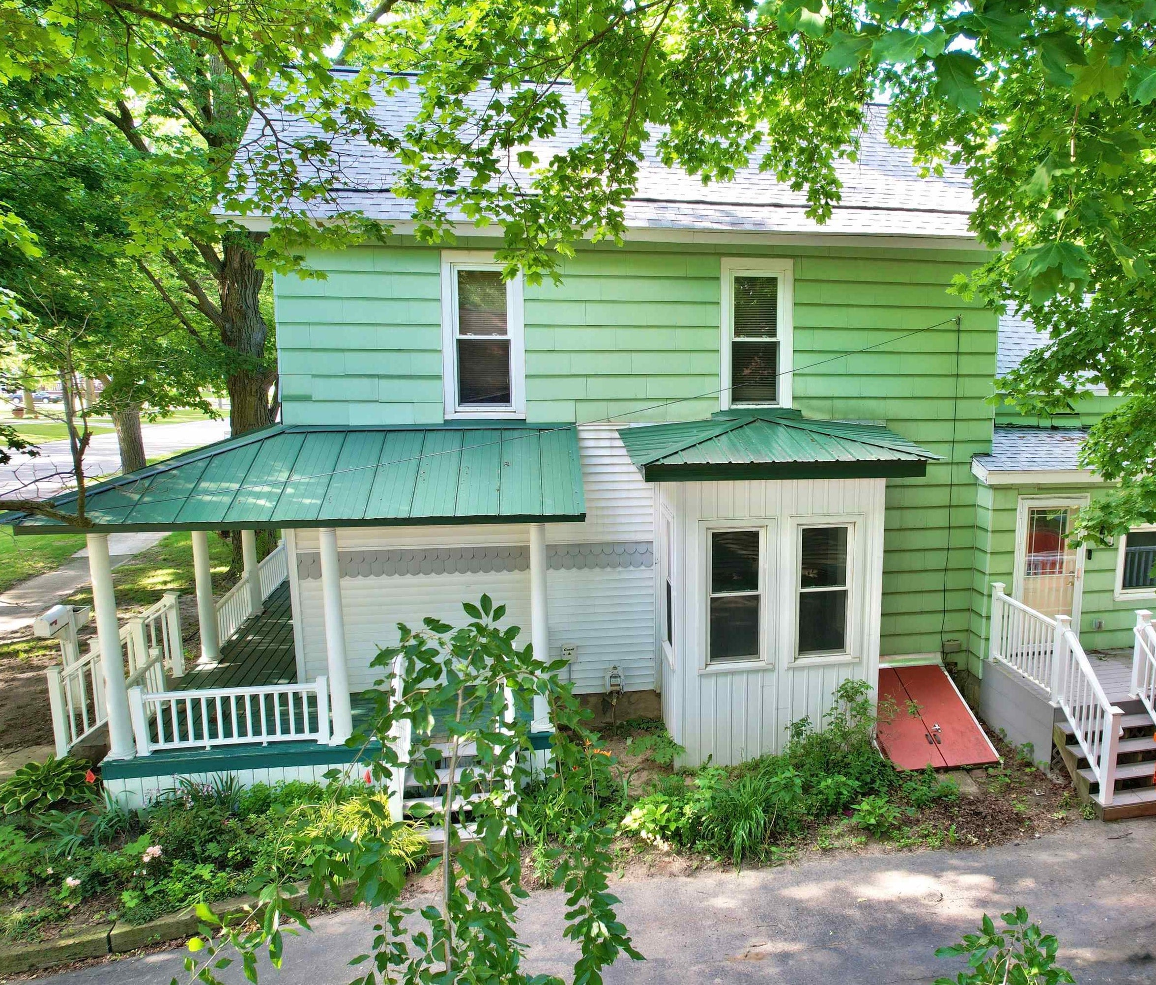 414 N Maple Street