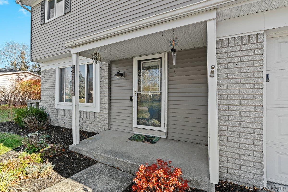 2716 Ravenglass Road