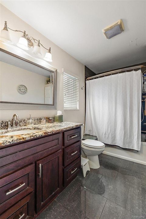 Tiny photo for 3570 Emmons Avenue, Rochester Hills City, MI 48307 (MLS # 20261021746)