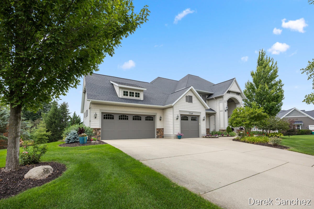 7769 SE Harmony Cove Court