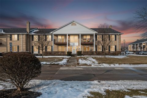 34821 Valleyview Dr. Drive D7 Sterling Heights City MI 48312