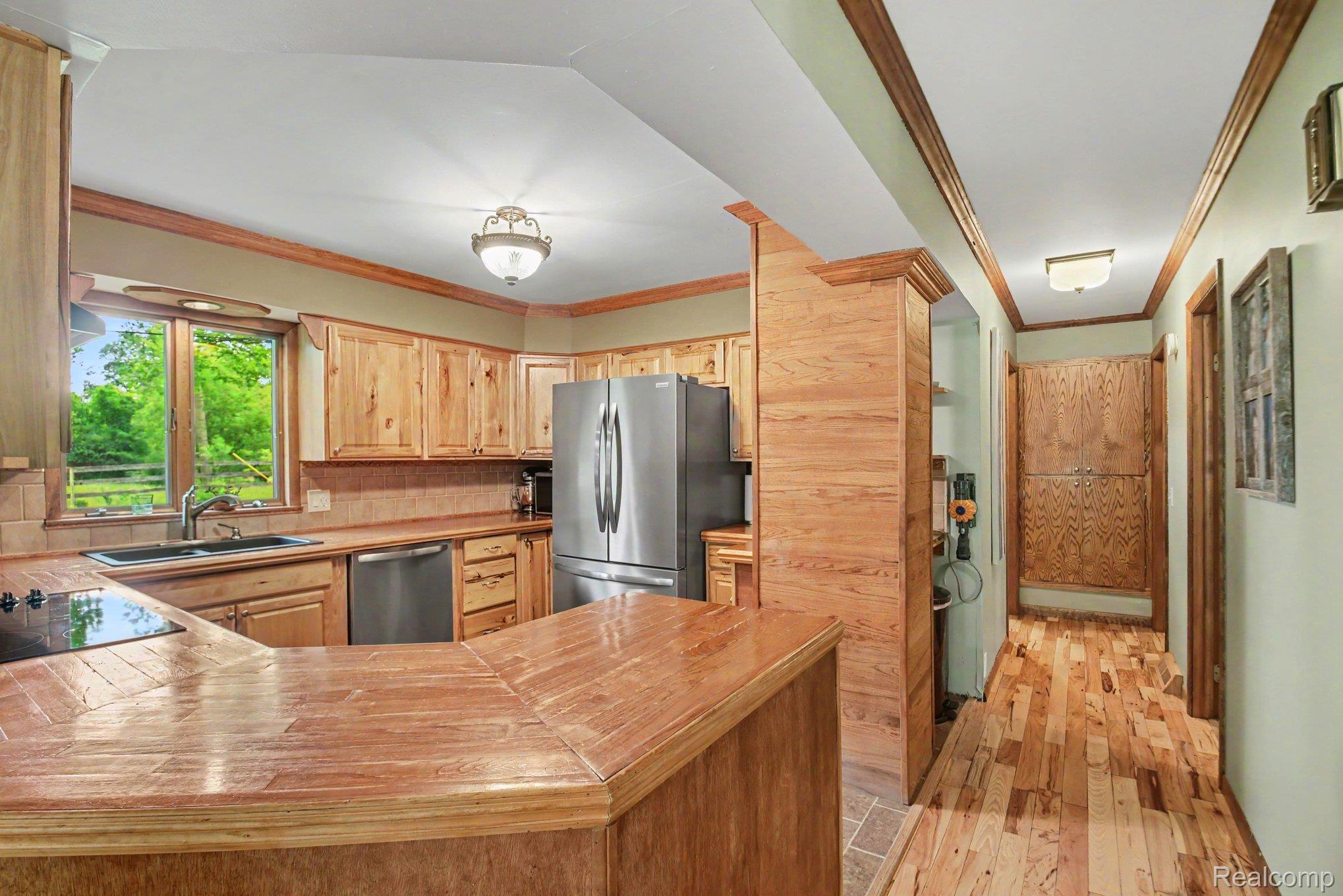 1646 Boy Scout Road