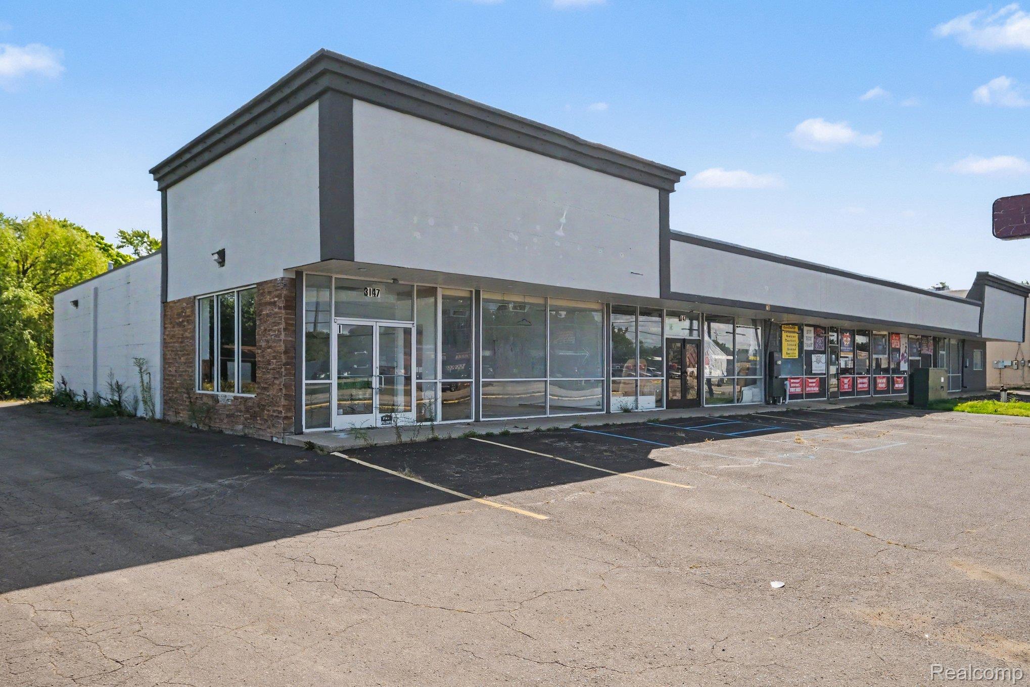 3147 S Dort Highway