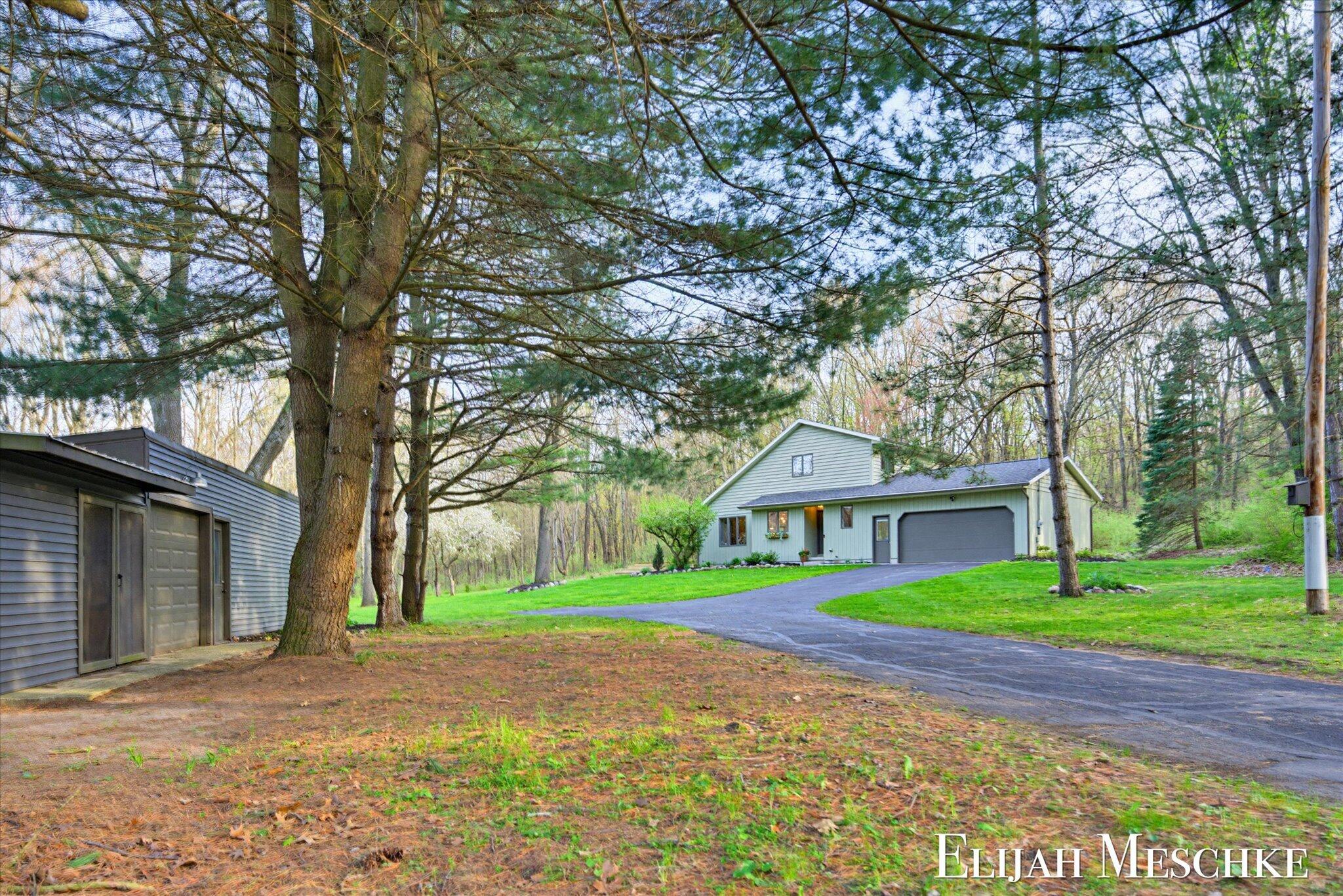 9000 Crooked Crow Road NE