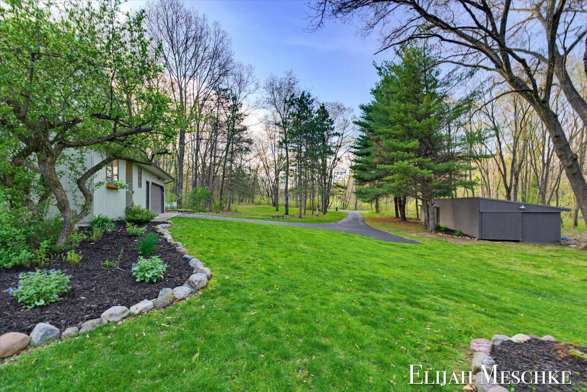 9000 Crooked Crow Road NE
