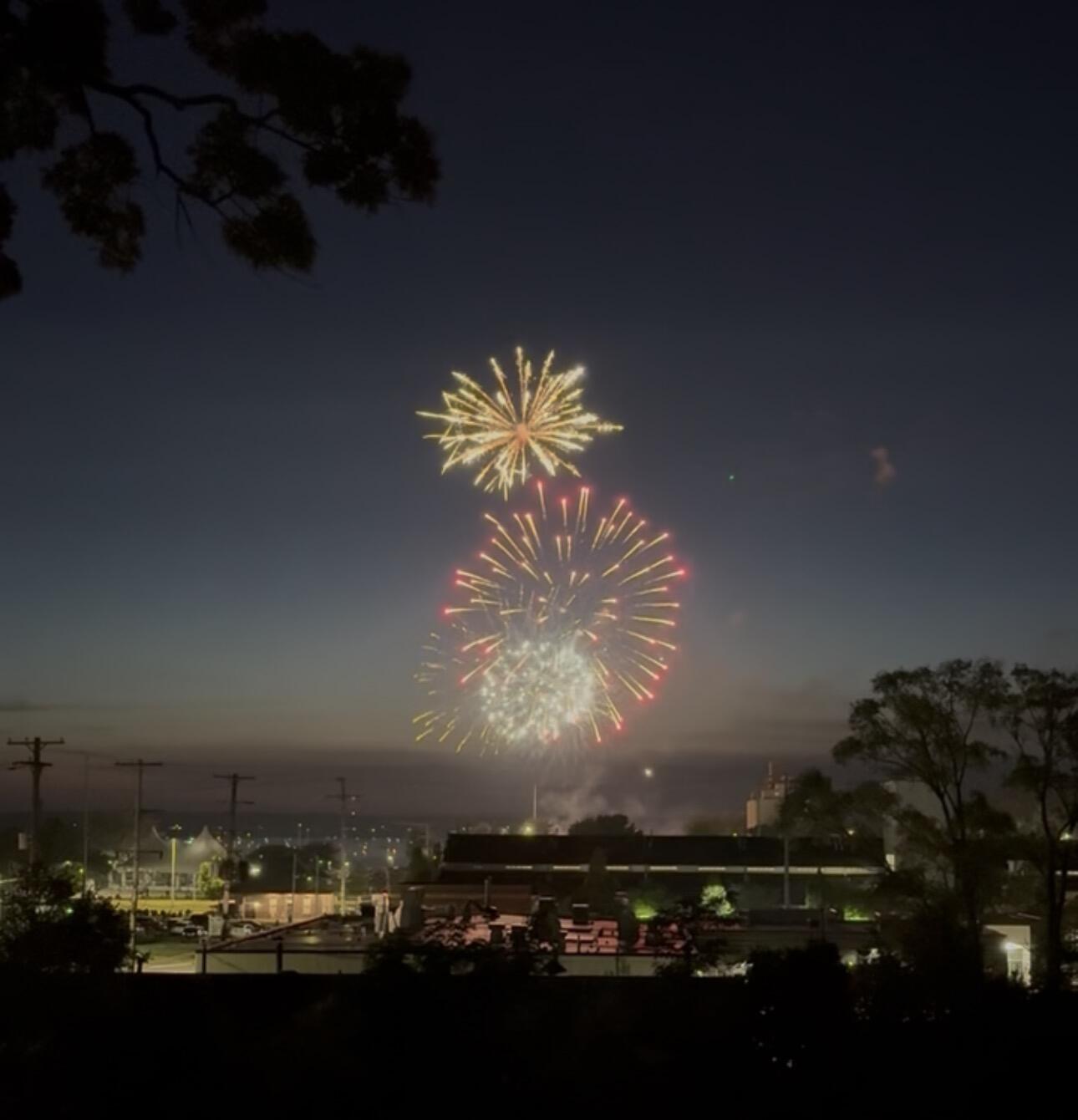 593 W Webster Avenue