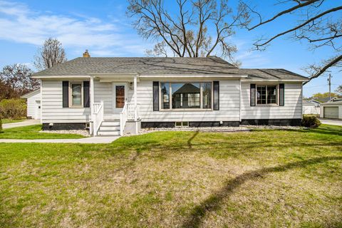 702 St Paul Street Ludington City Mason MI 49431