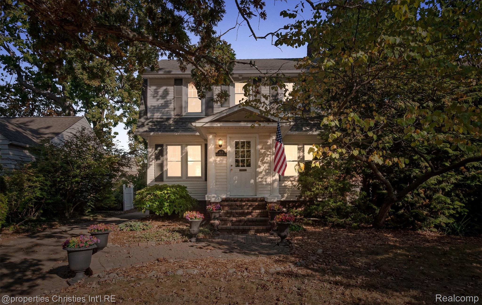 513 E Lincoln Avenue