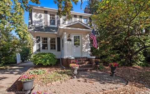 513 E Lincoln Avenue Royal Oak City MI 48067