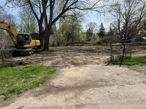 21308 Waldron Street Farmington Hills City MI 48336