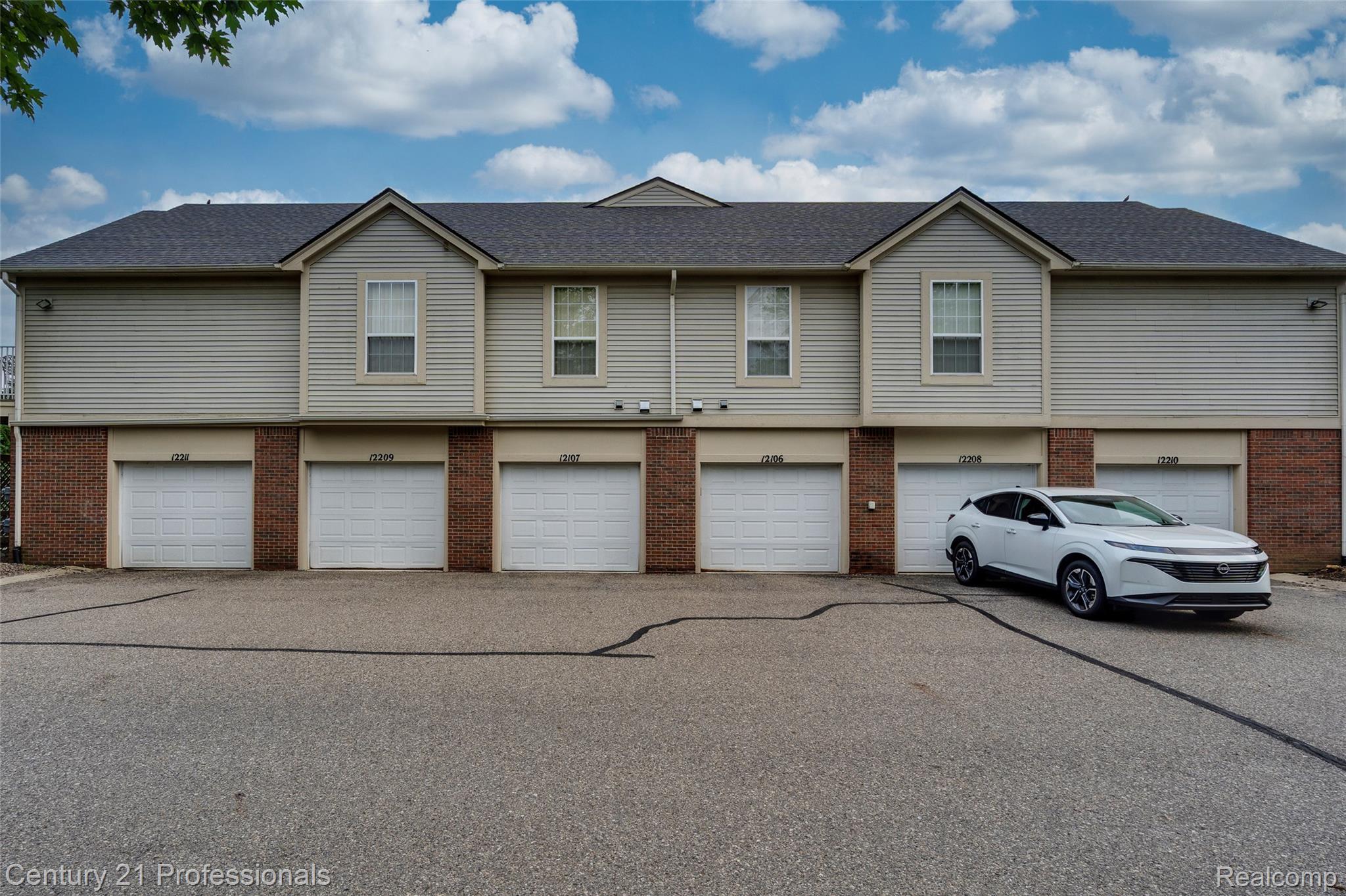 12107 Chesapeake Circle