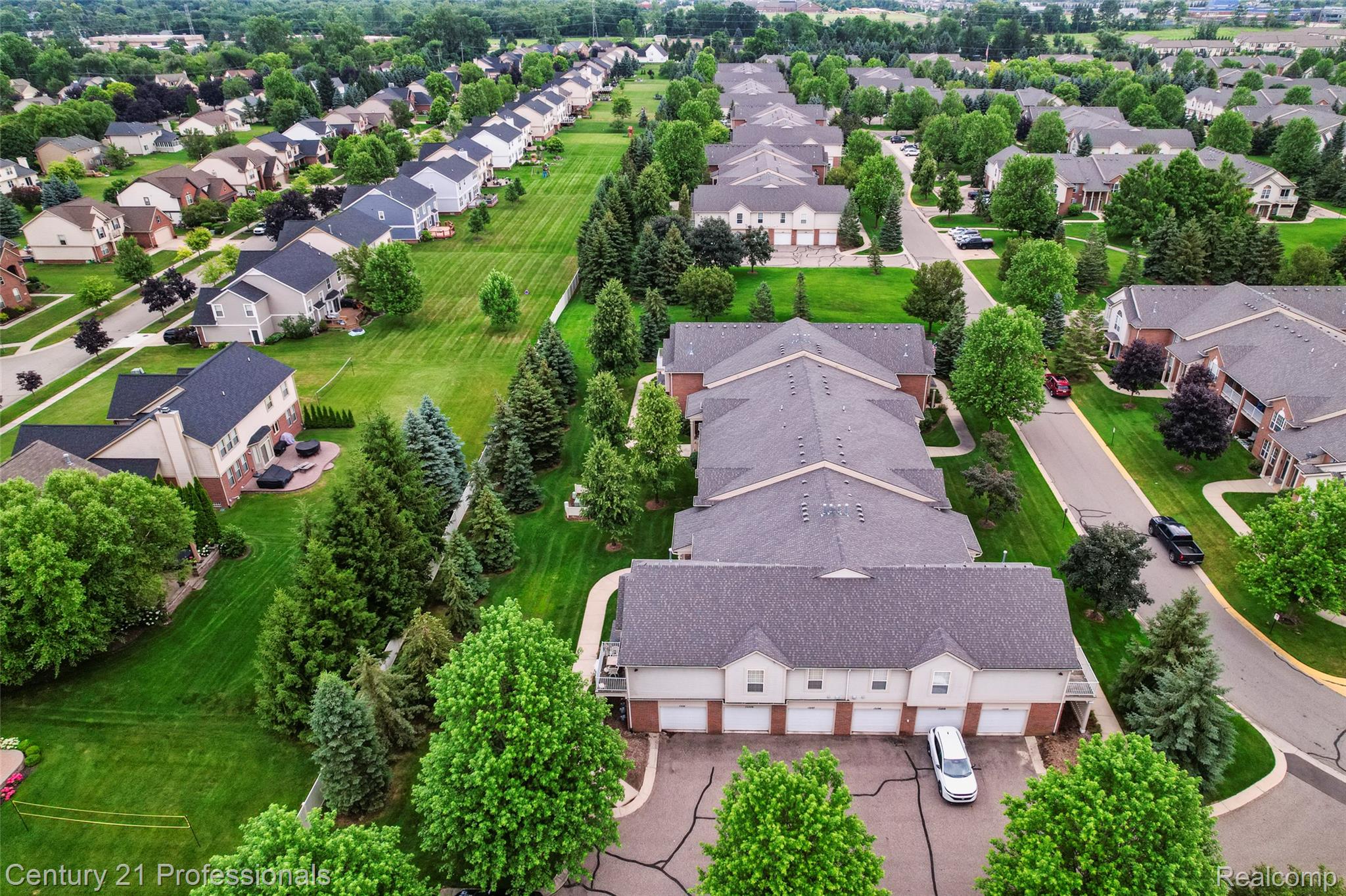 12107 Chesapeake Circle